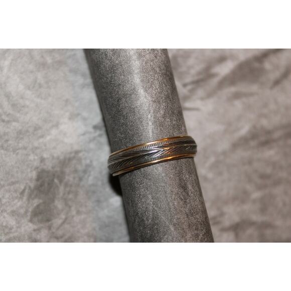 Pretty Vintage c1980s Vargas 14K GF & Sterling Silver Ring Wedding Band SZ 7.5 - Picture 4 of 7